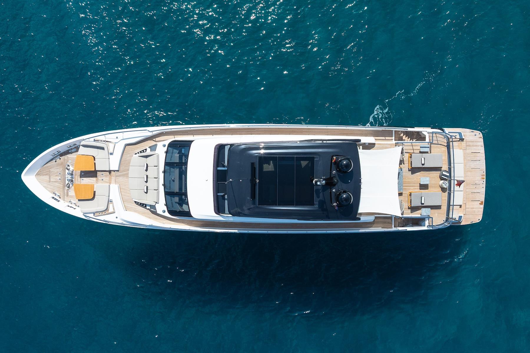 2025 FERRETTI YACHTS 1000 